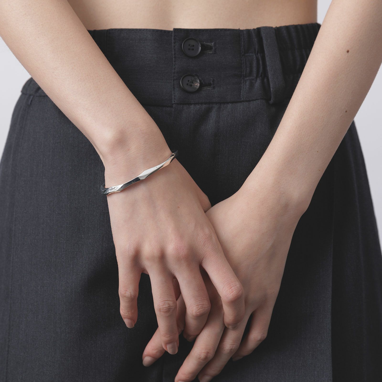 GARNI Crockery Bangle Lサイズ GARNI - Crockery Bangle - L | Tempt