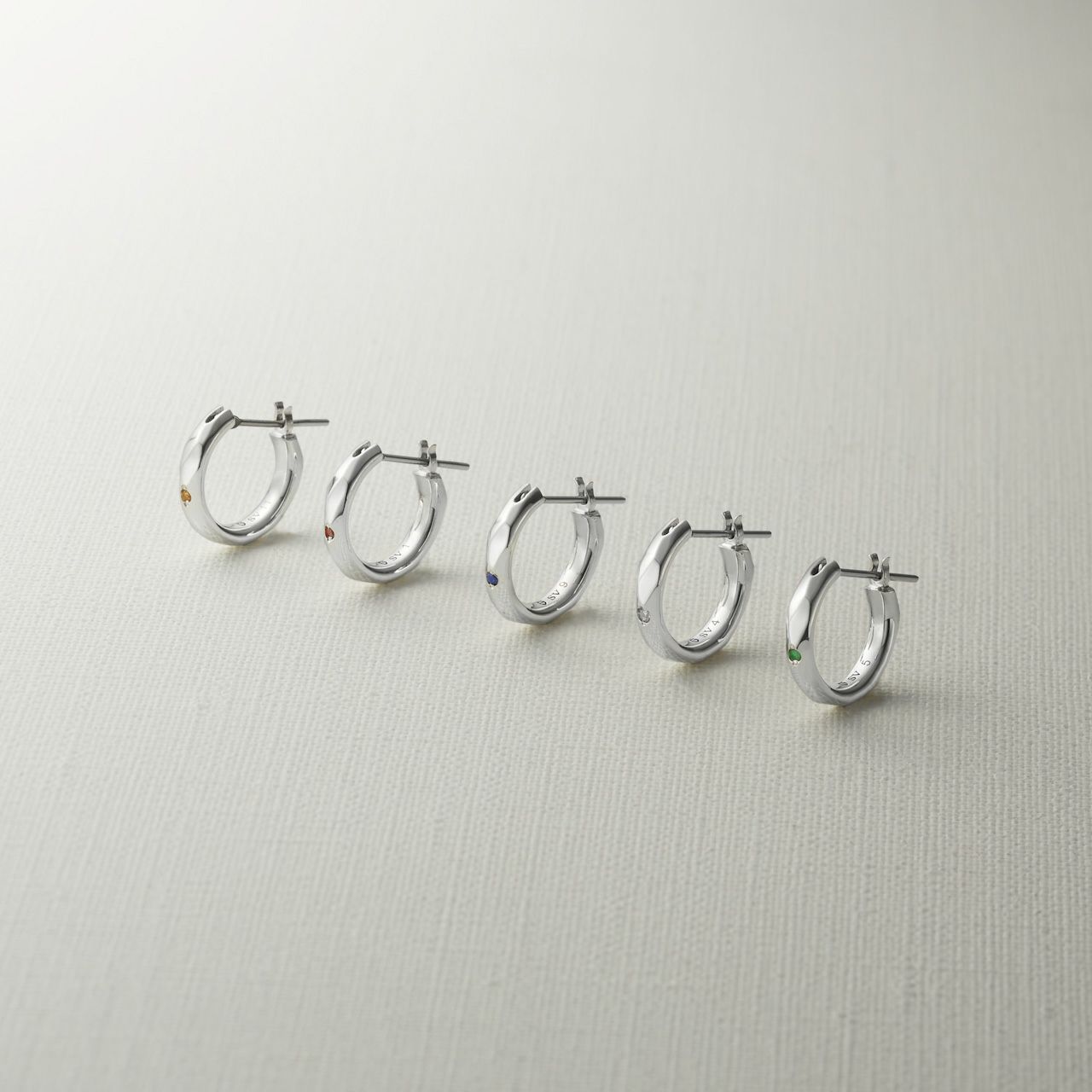 Twelve Stone Pierce - 9月誕生石 サファイア | GARNI ONLINE STORE
