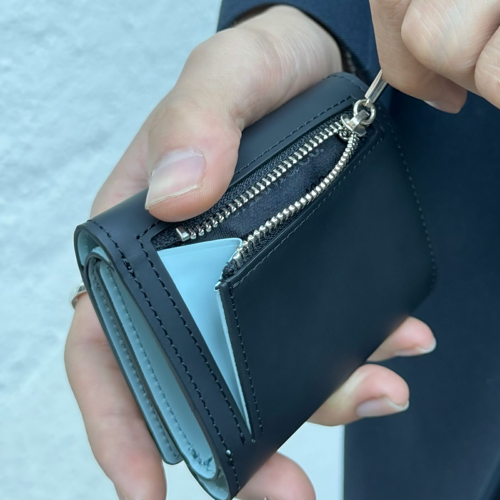 Rubber Mini Three Fold Wallet - BLACK | GARNI ONLINE STORE 