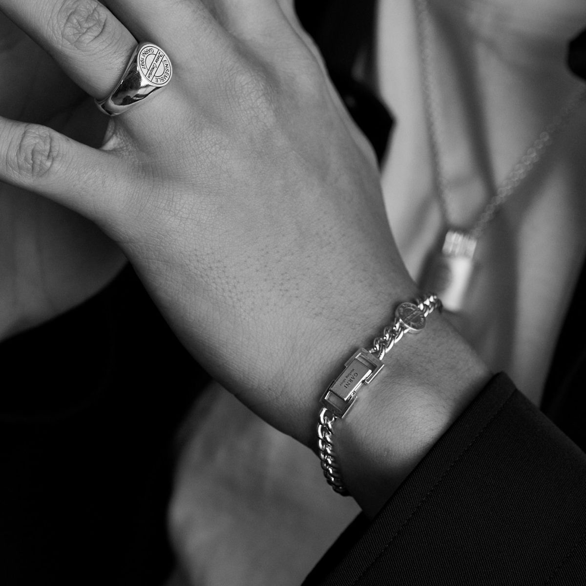 Engrave Coin Bracelet | GARNI ONLINE STORE