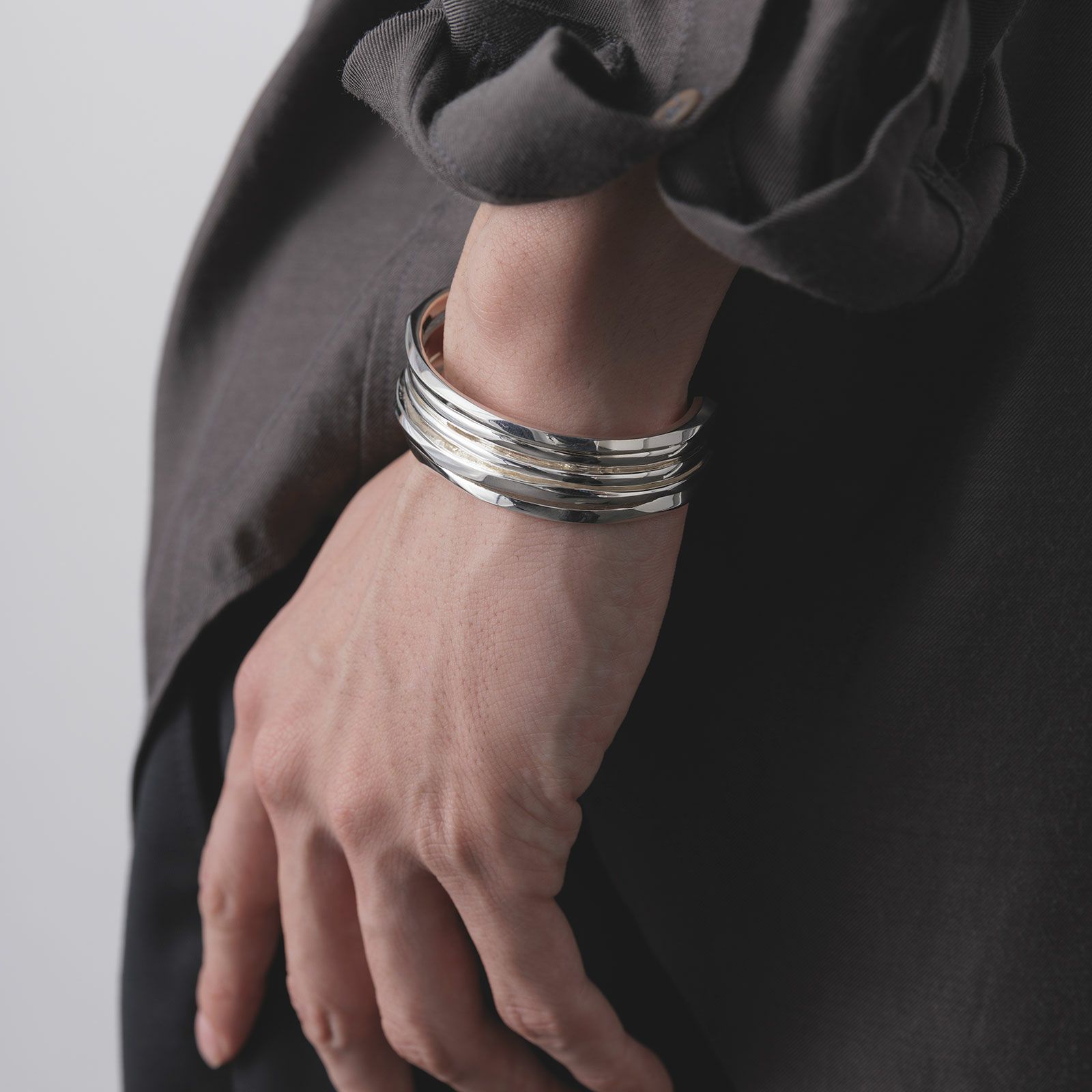 Union Fivefold Bangle | GARNI ONLINE STORE